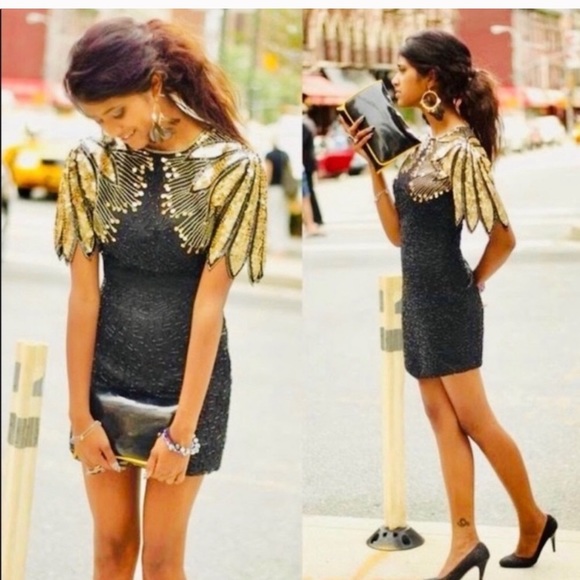Dresses & Skirts - Vintage 1980’s sequined dress, fits like an 8/10